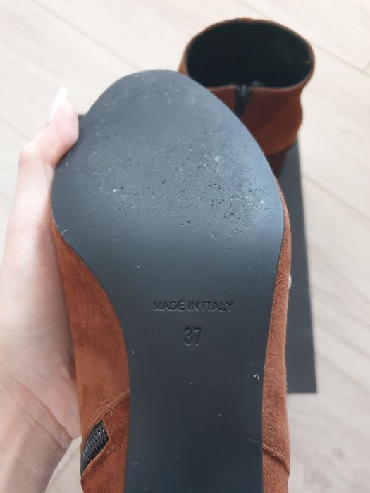 Продам ботильоны 37 рос размер