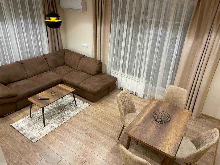 Дава се под наем Двустаен апартамент в София, Център - 65 кв.м за 765 € - Снимка #1