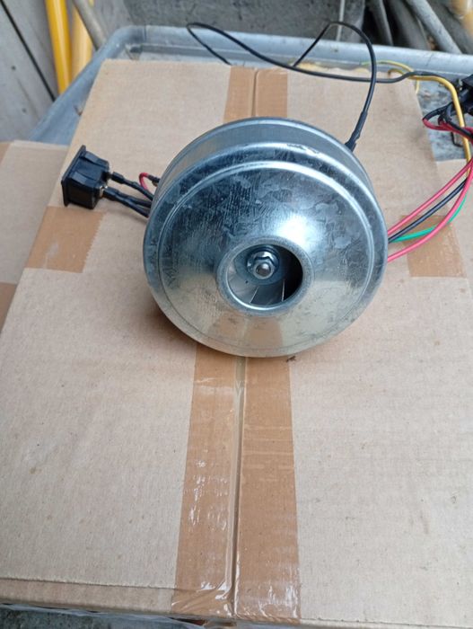 Продам мотор от пылесоса