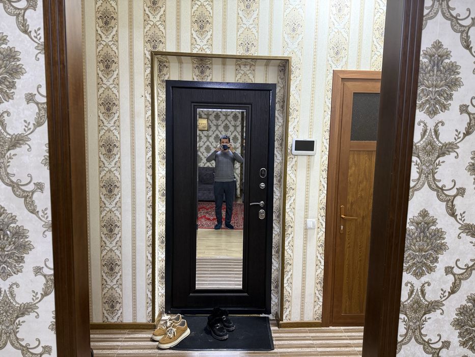 Продам 5 комнатную квартиру