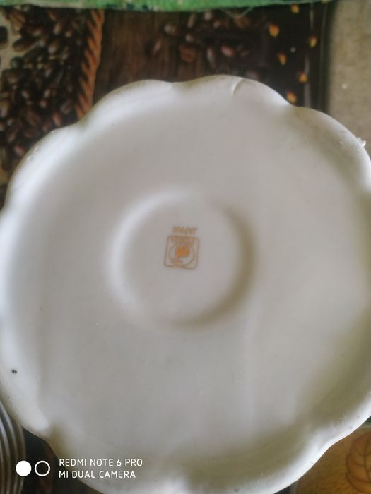 Продается  фарфоровый сервиз японский  редкий , кофейный сервиз японск