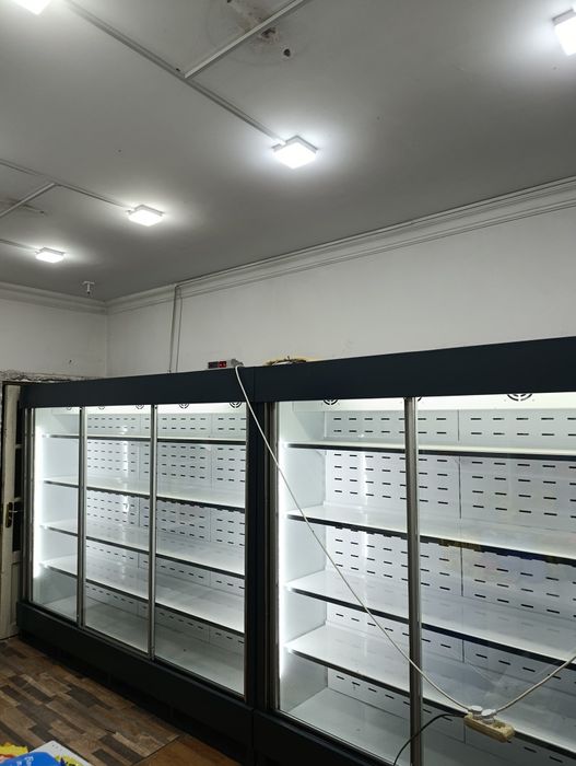 Витрина холодильник