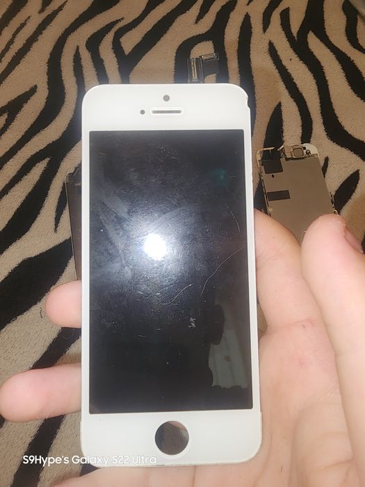 vand 2 ecrane de iphone 5s