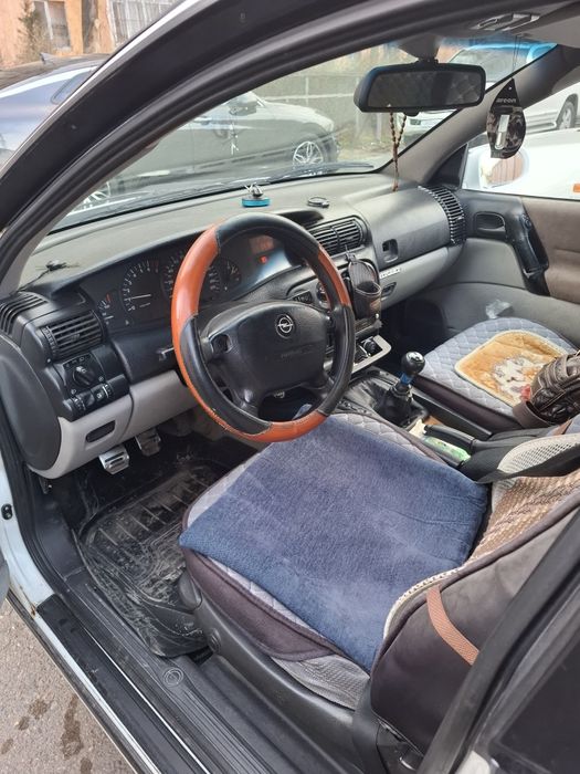 Продам Опель Омега срочно