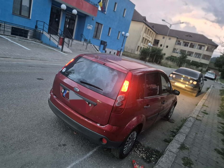 Ford fiesta 1.3 benzina anul 2008