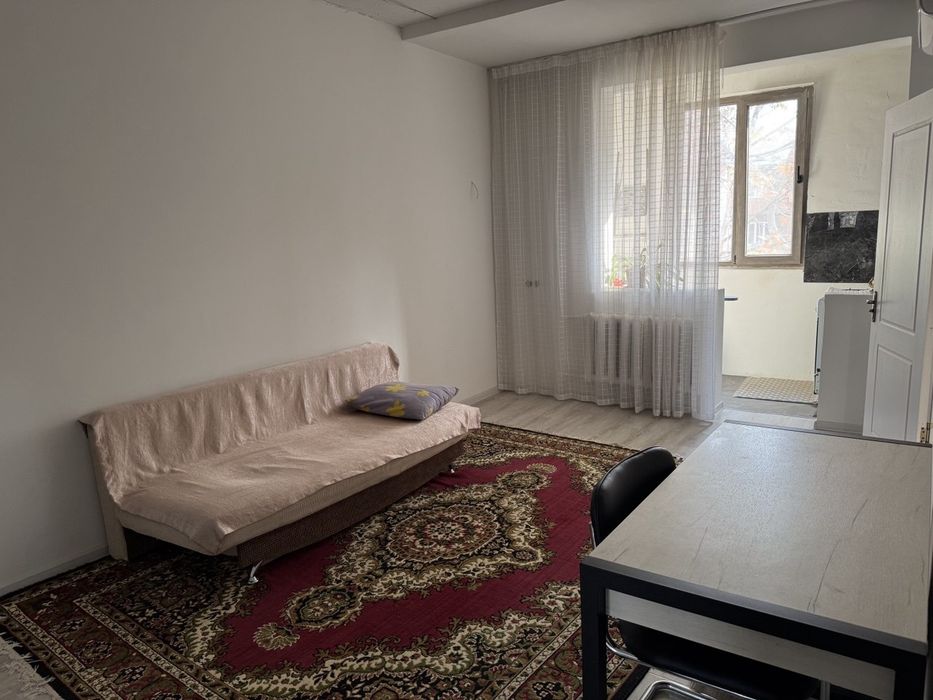 Сдаётся 2х 3этаж 4дом Чилонзор 18квартал Договорная