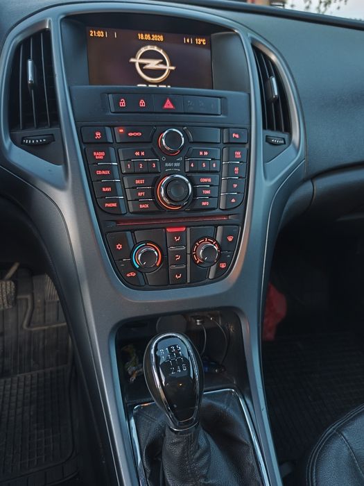 Vând Opel Astra J 1,7 diesel, foarte fiabila și economa