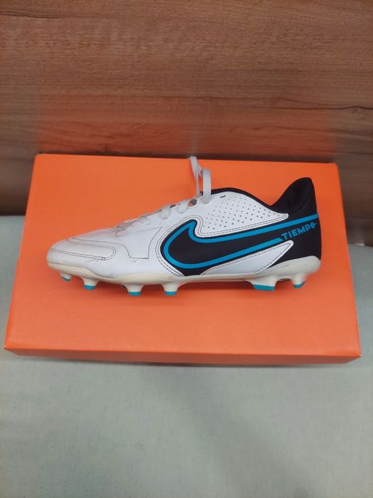 Бутонки nike tiempo