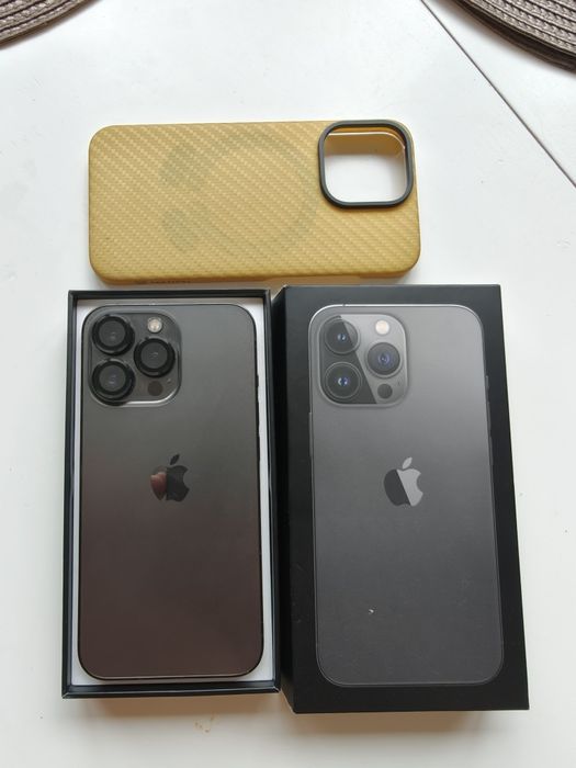Продавам iPhone 13 pro 256gb