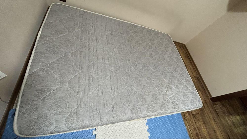 Матрац для кровати