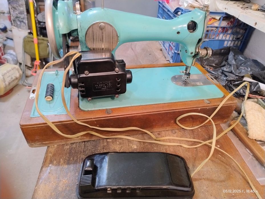 Шевна машина "Калинина" с ел. задвижване с педал, работеща