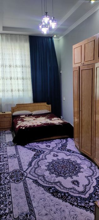 Шарк 2, 2 хонали,60 кв. 1 этаж  квартира сотилади(падвал б.н)