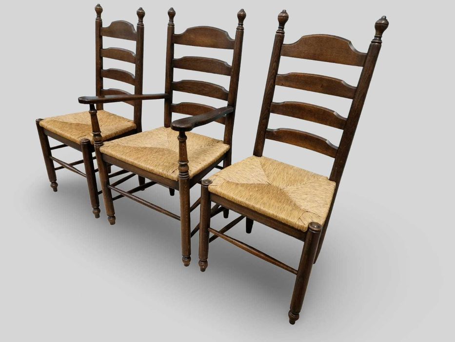 7 броя трапезни столове от масивен дъб и естествен ратан