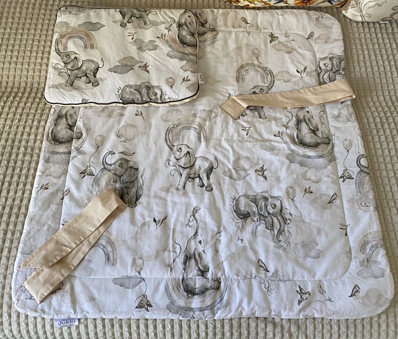 Бебешка завивка с възглавница