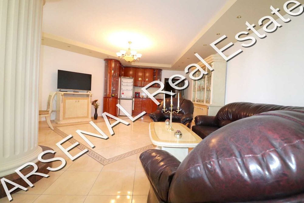 Дава се под наем Тристаен апартамент в София, Изток - 120 кв.м за 1150 € - Снимка #1