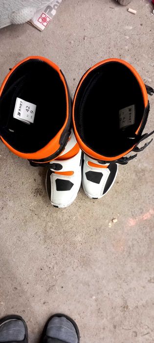 Ботуши за мотор 42