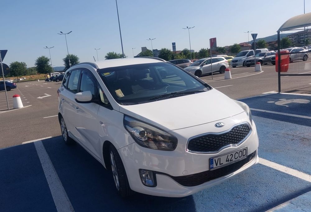 Vand sau Schimb Kia Carens 1,7 CRDI  An 2015