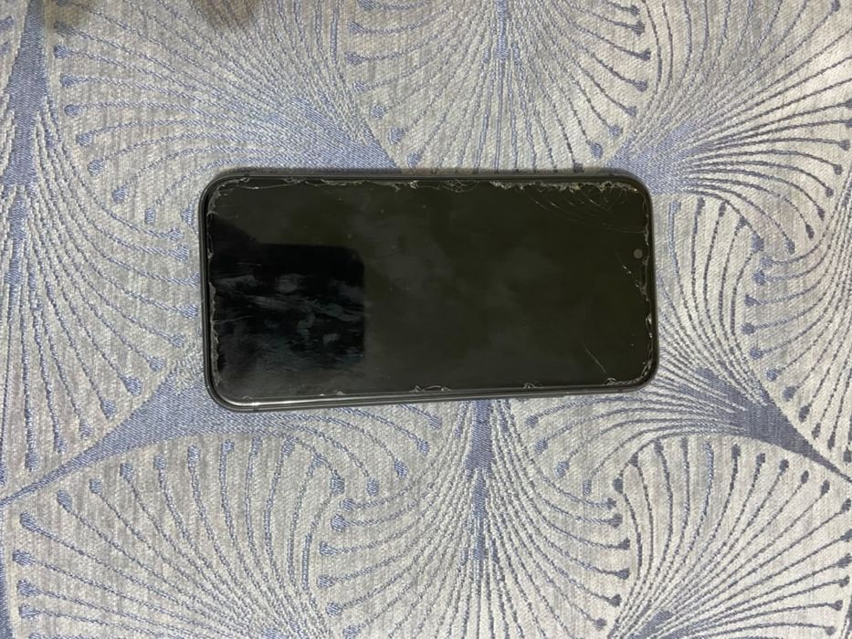 iPhone 11 без ремонта