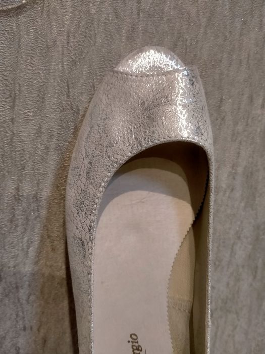 Новые кожаные туфельки