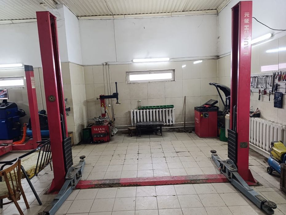 Продам автоподьемник Launch