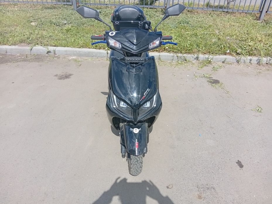 Продам скутер м8