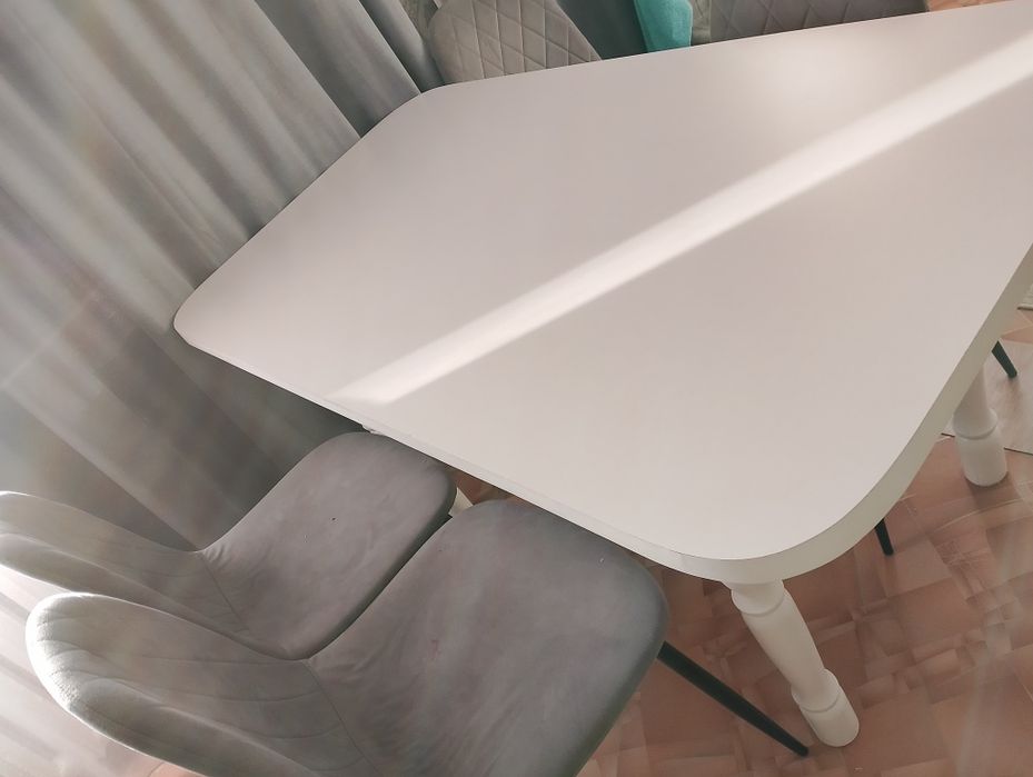 Стол кухонный белый