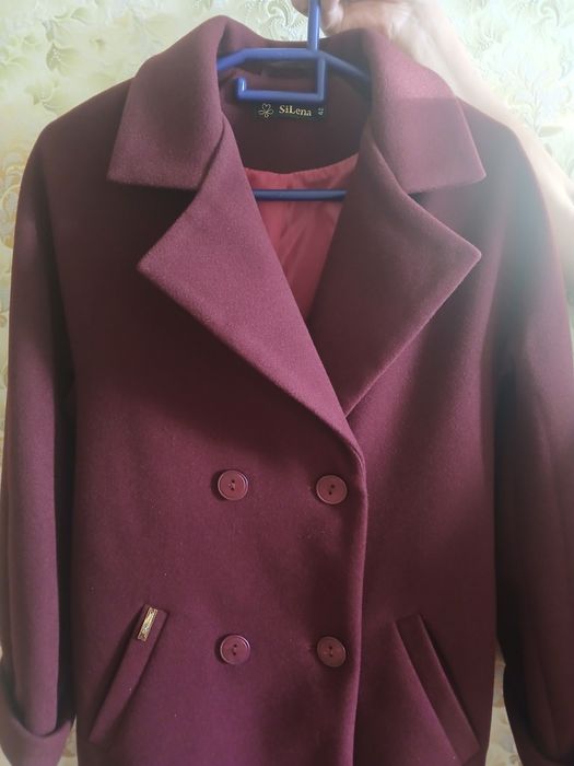 Продам пальто осений.