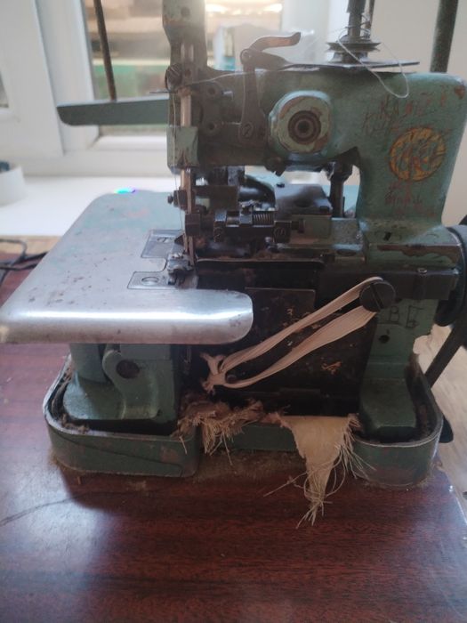 Швейная машина и оверлок