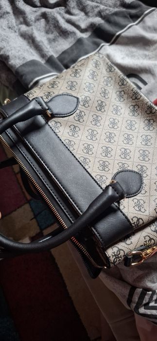 Нова чанта "Guess"