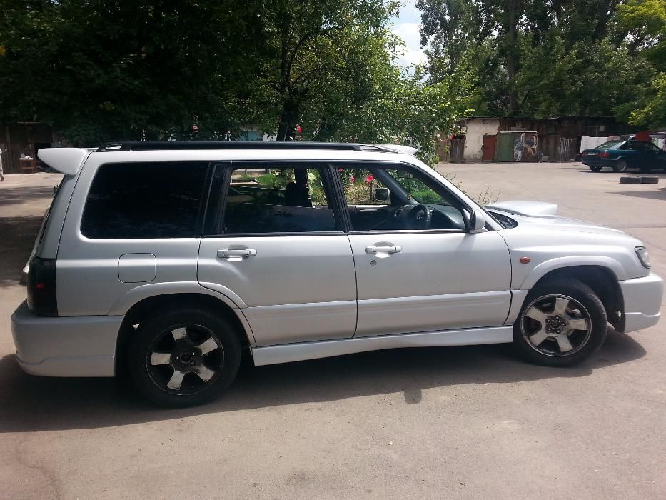 Продам бампер на Субару Форестер