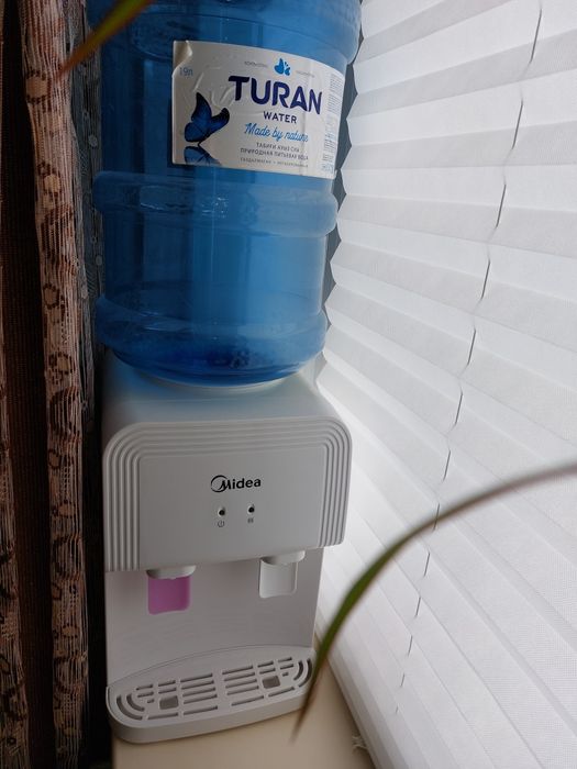 Продам кулер для воды в идеальном состоянии