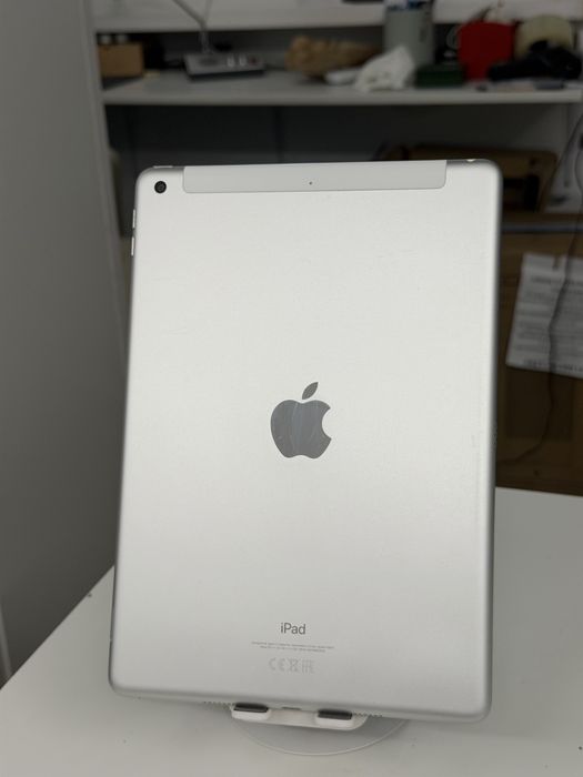 Ipad 9 10.2”, 64gb, Wi-fi + Cellular cod unic 5344