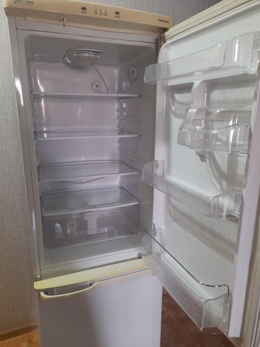 Холодильник Самсунг