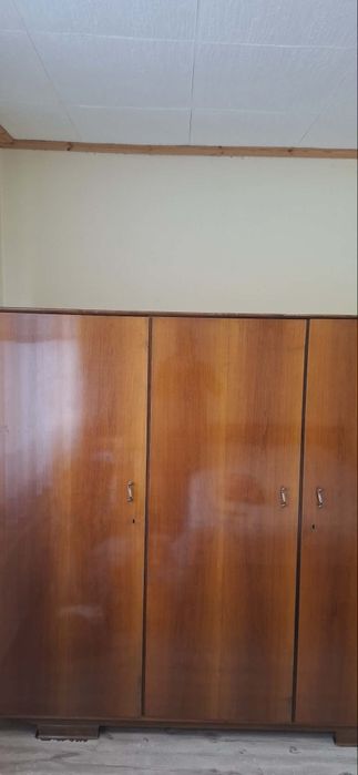 Трикрилен Гардероб