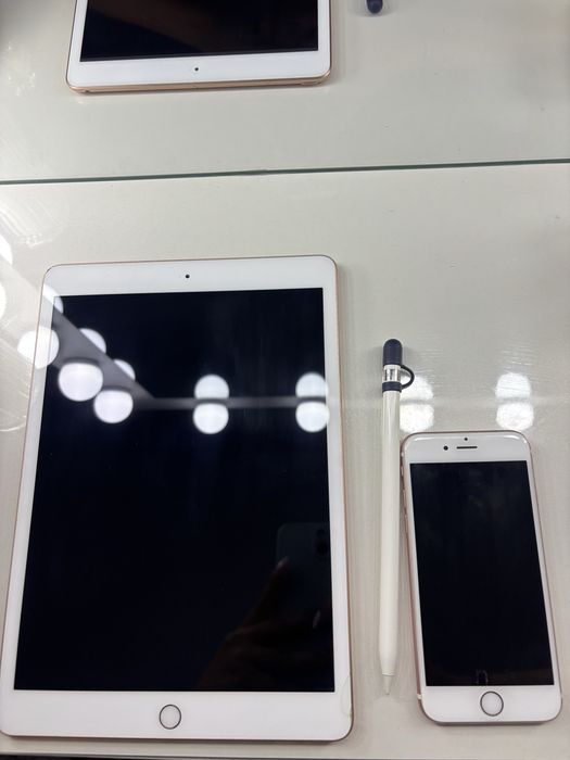 Продавам iPhone 6s, iPad 7th Generation, Apple pencil 1st Generation