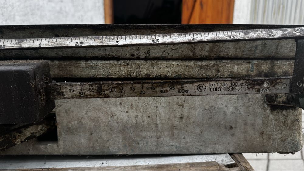 Весы, б/у , в неплохом состоянии