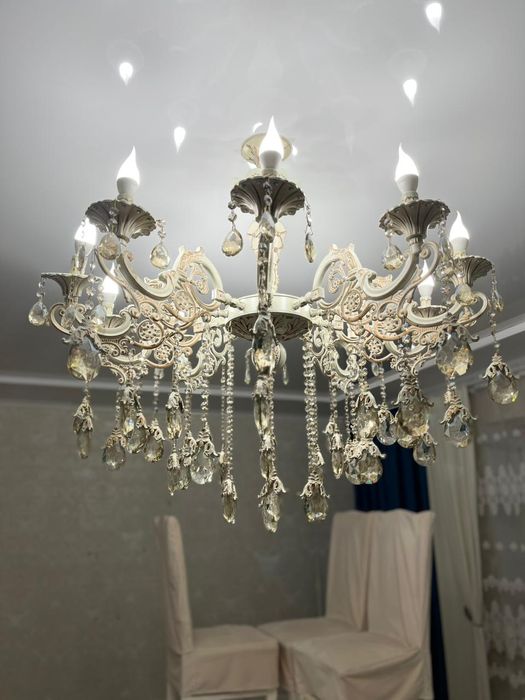 Продам люстра 4 вида