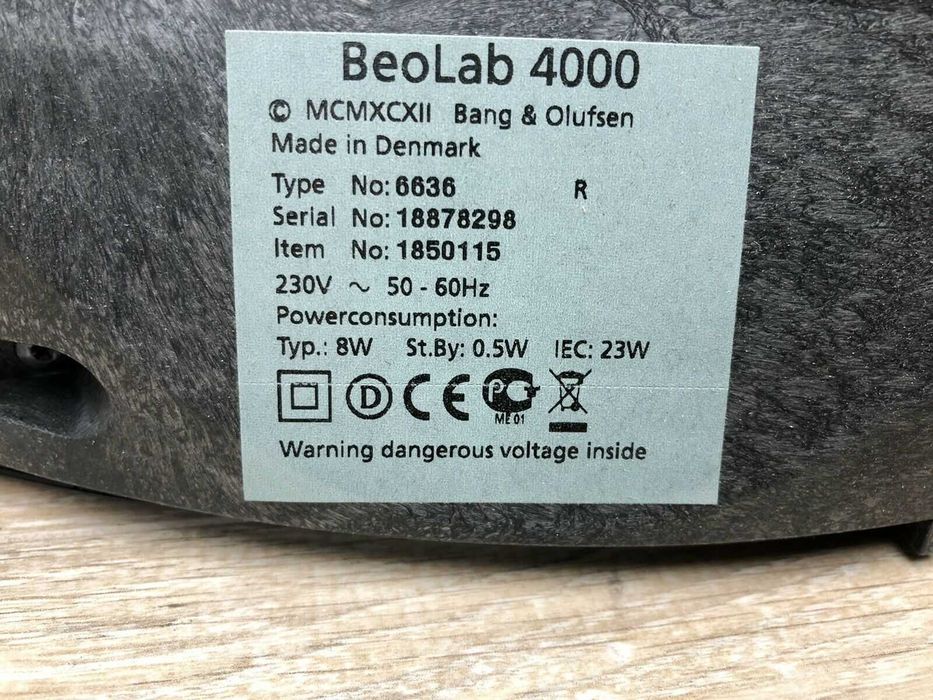 Колонки Bang & Olufsen Beolab 4000 (Дания)