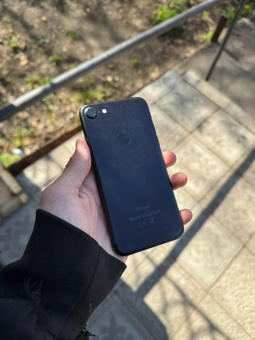 Продам iphone 7 32гб