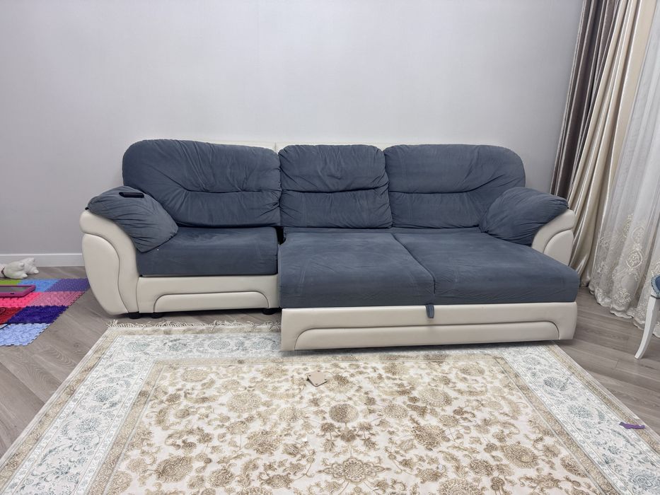 Продам диван 2в1 отличного состояние