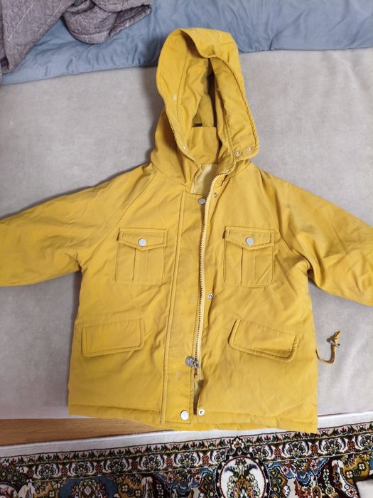 Продаю куртку осень зима