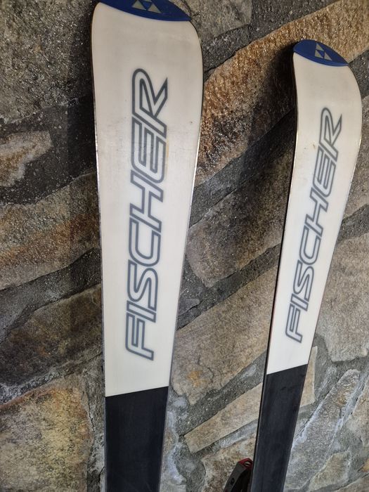 Продавам ски FISHER