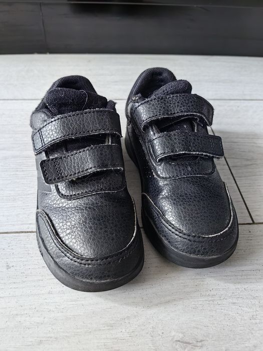 Маратонки адидас