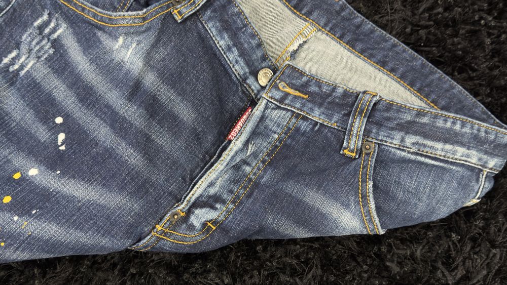 Blugi Dsquared2 marimea 50