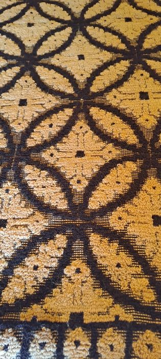 Vând covor/covertură tradițional ,confecționat din lână naturală!