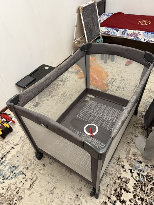 Продам манеж с матрасом