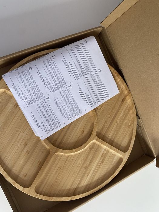 Въртяща се бамбукова дъска за сирена, мезета, плодове, ядки и други