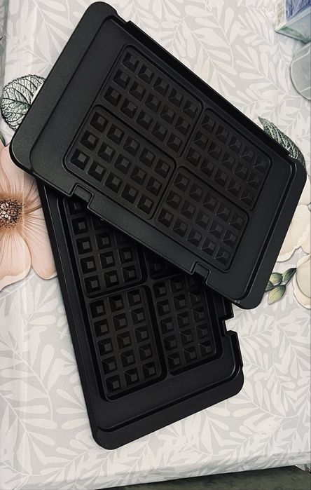 Мультигрилль “Delonghi” с разъёмные листами