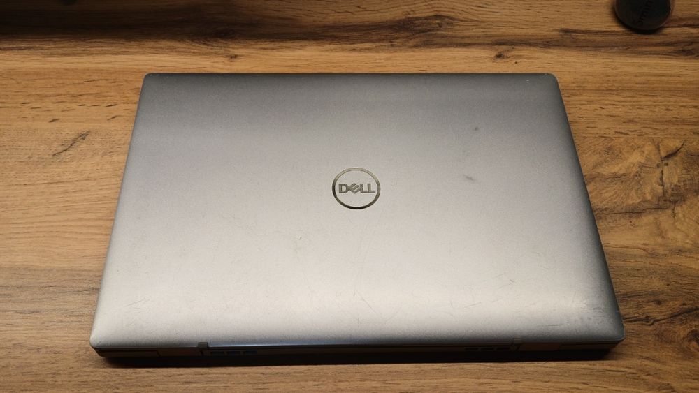 Dell latitude i3 11 avlod  8GB+256GB FullHD