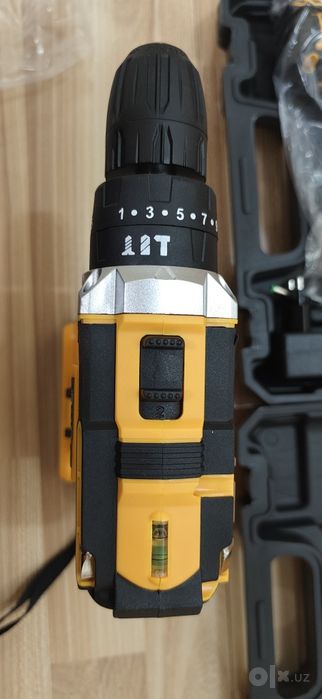 Дрель шуруповерт.
Новый.

Многофункциональная дрель шуруповерт (DeWALT